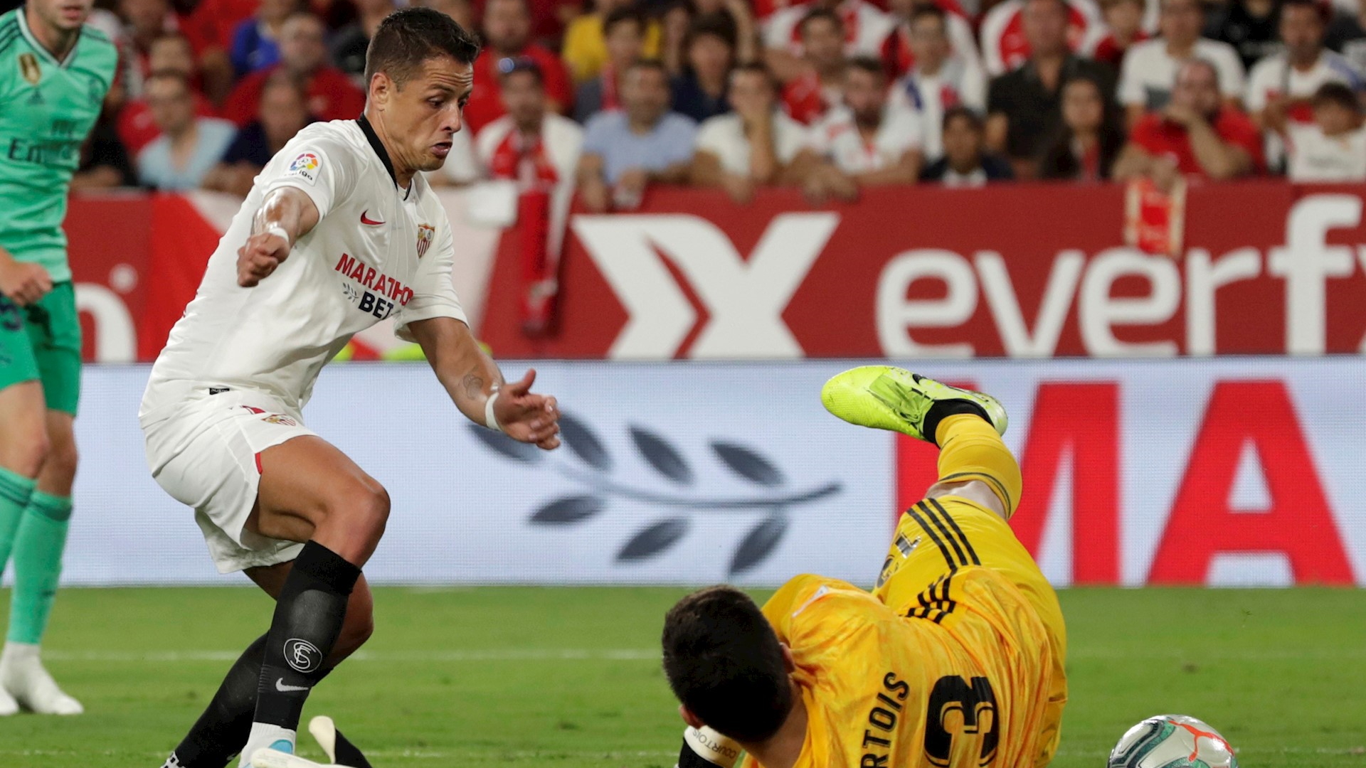 #Video Anulan gol del empate de ‘Chicharito’ ante Real Madrid