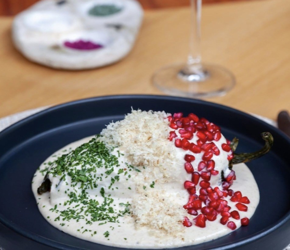 ¿Dónde comer los mejores chiles en nogada de la temporada? - chiles-7