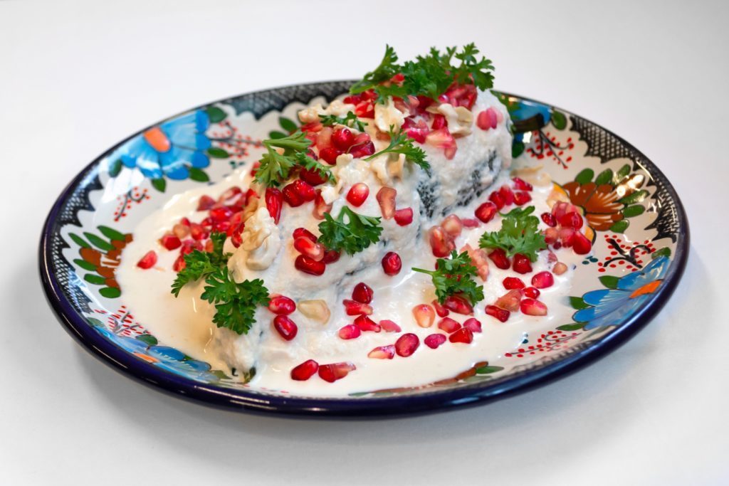 ¿Dónde comer los mejores chiles en nogada de la temporada? - chiles