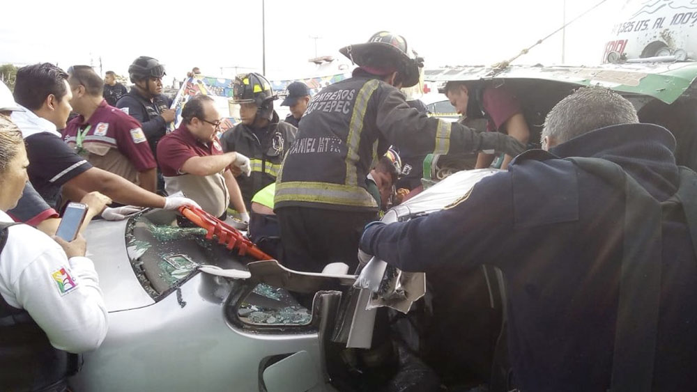 Choque deja un muerto y una herida en avenida Río de los Remedios