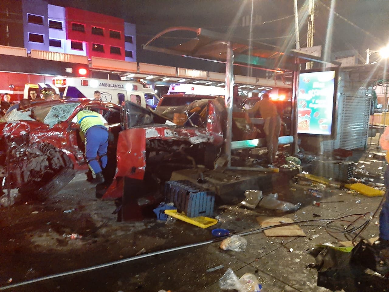 Choque deja dos muertos y un herido en Tlalpan