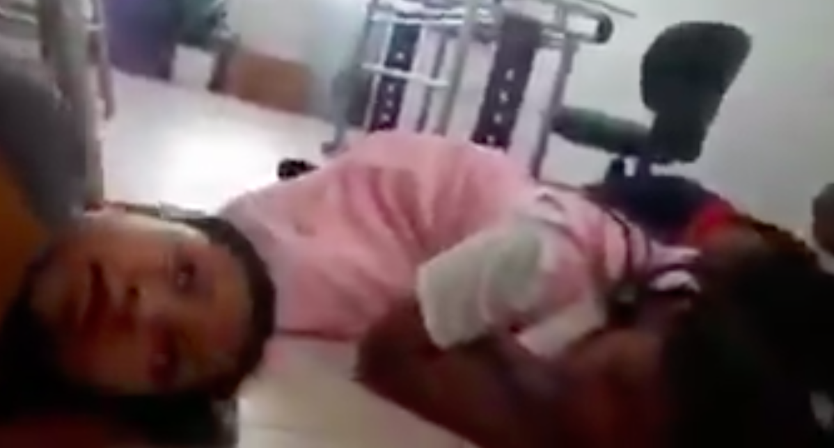 #Video Asaltantes se refugian en secundaria en Chiapas y desatan balacera