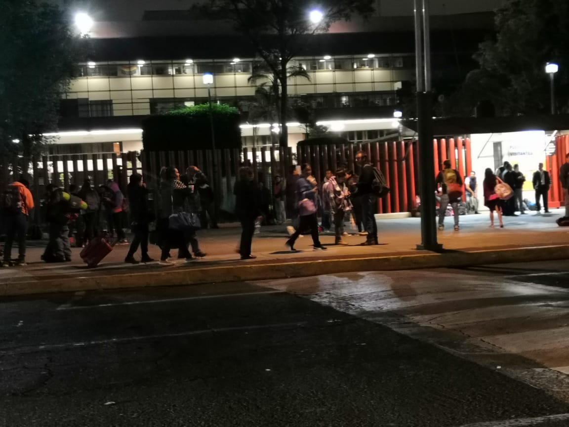 CNTE instala plantón en inmediaciones de la Cámara de Diputados - cnte-instala-planton-en-la-camara-de-diputados-1