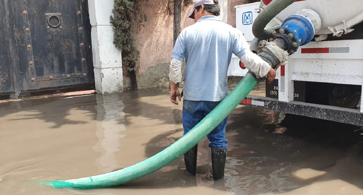 Desazolve en colonias inundadas de Ecatepec lleva un 80 por ciento