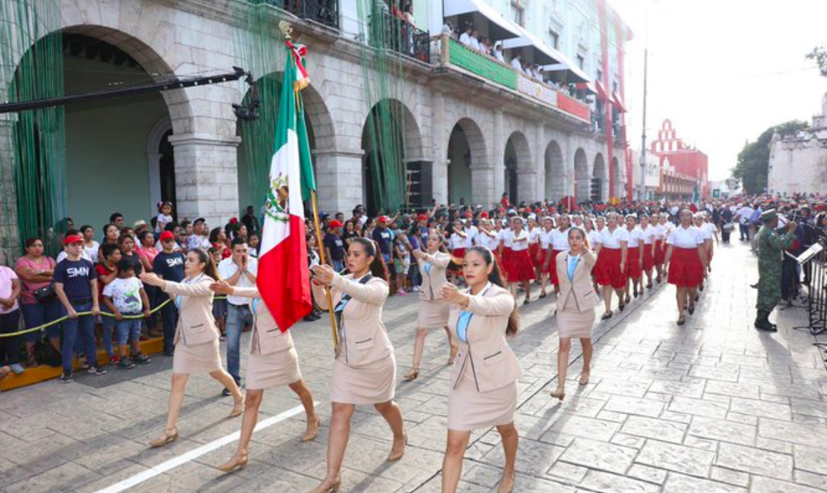 Desfilan en los estados por el Inicio de la Independencia