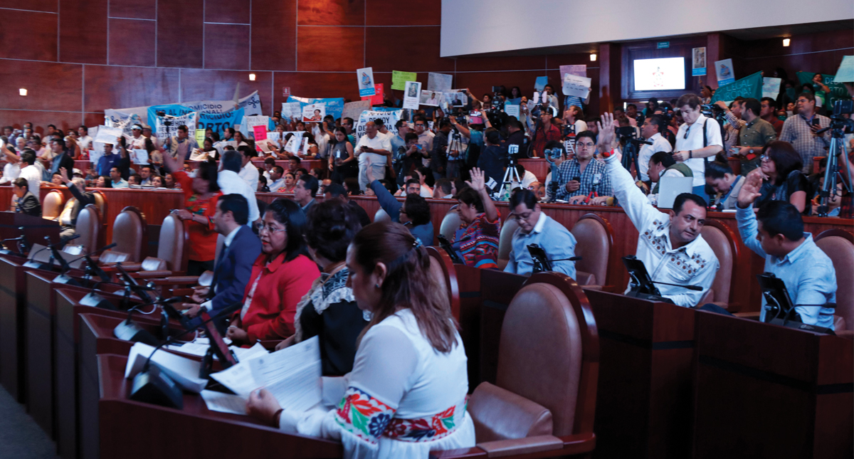 Arturo Zaldívar “aplaude” despenalización del aborto en Oaxaca