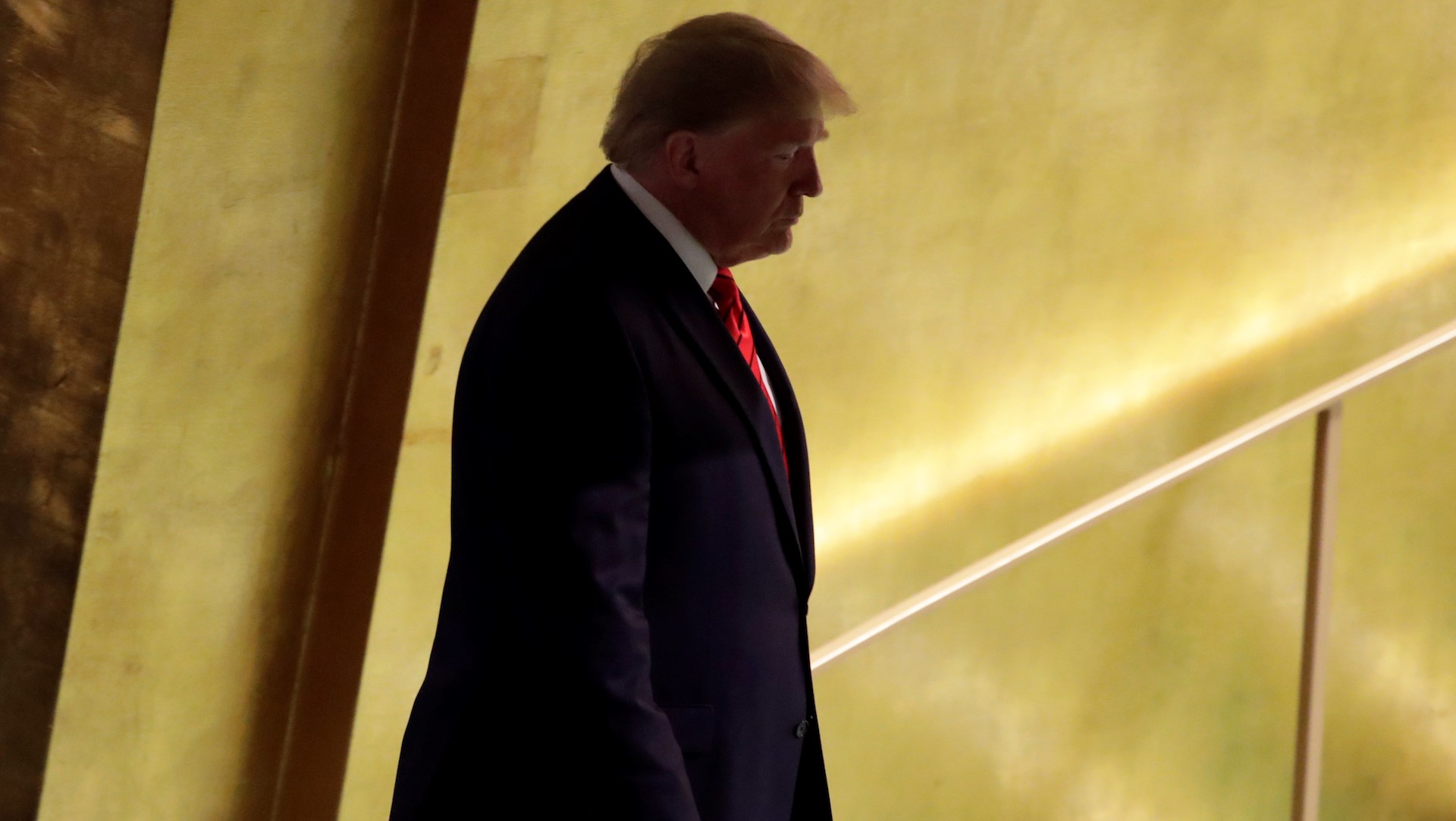 Pelosi anuncia investigación para iniciar impeachment contra Trump