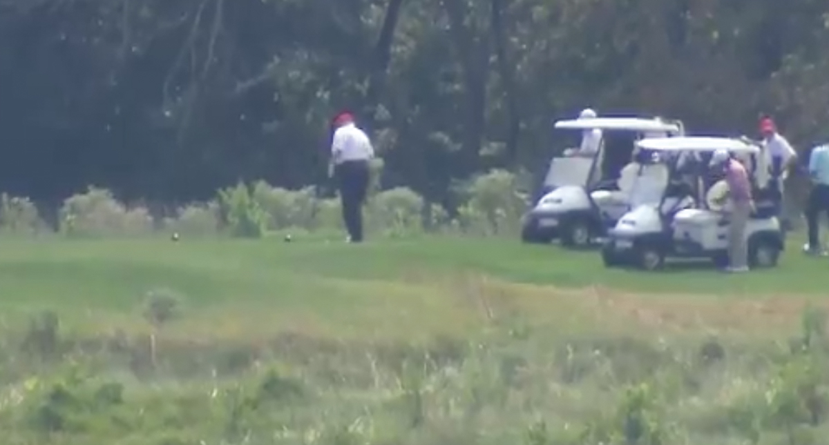 #Video Donald Trump juega golf previo a la llegada de Dorian a EE.UU.