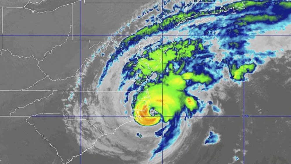 Dorian toca tierra en cabo Hatteras, en la costa de Carolina del Norte