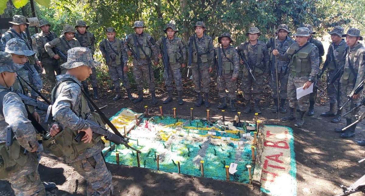 Desaparecen cinco soldados de Guatemala tras emboscada