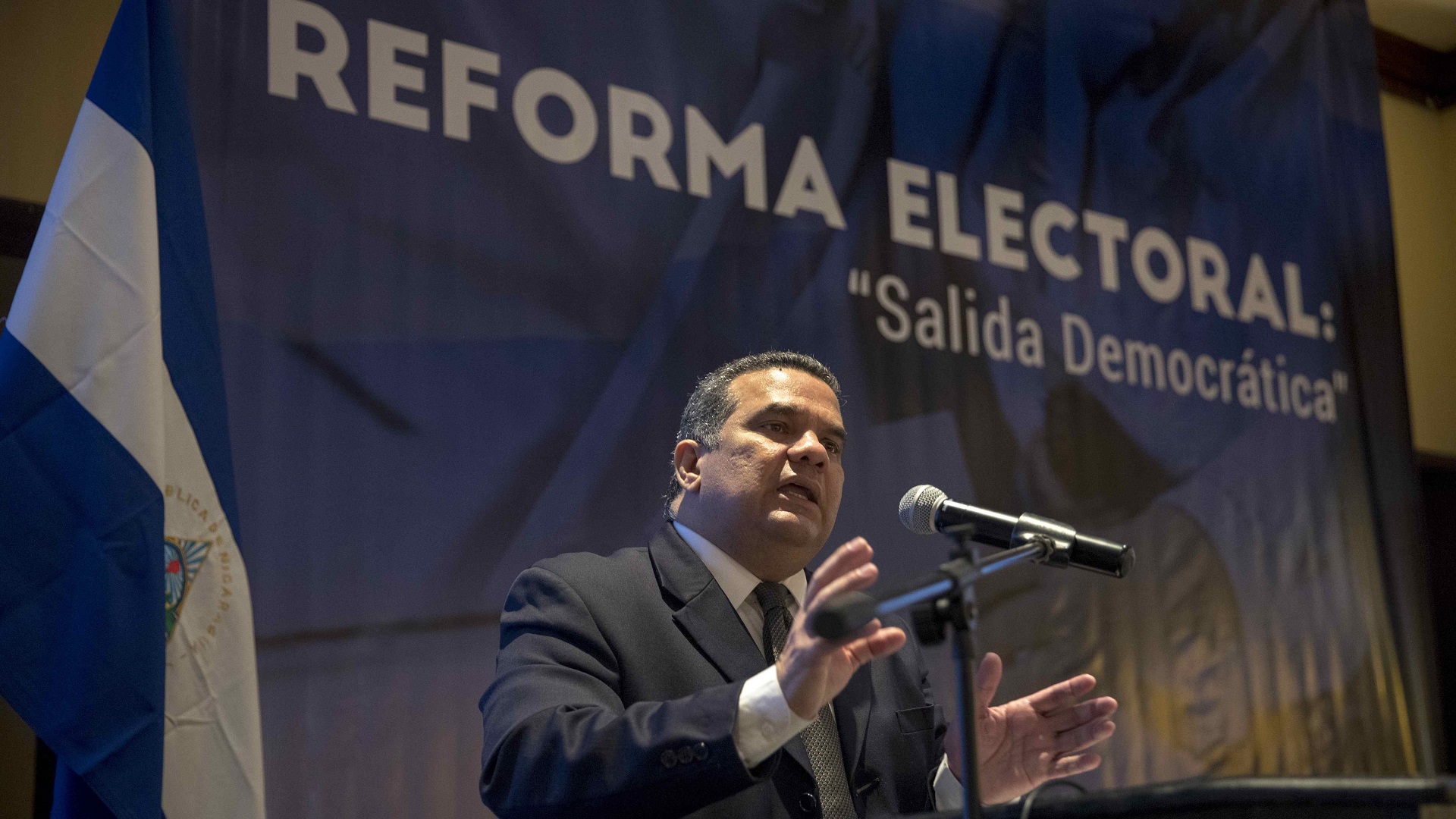 Proponen reforma electoral para establecer la no reelección en Nicaragua - el-abogado-constitucionalista-gabriel-alvarez-habla-durante-el-foro-sobre-propuestas-de-reformas-electorales-este-viernes-en-managua-nicaragua