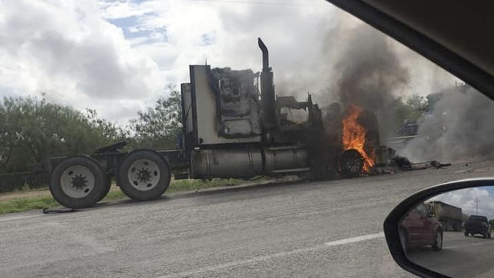 Bloquean carretera Reynosa-San Fernando durante enfrentamiento