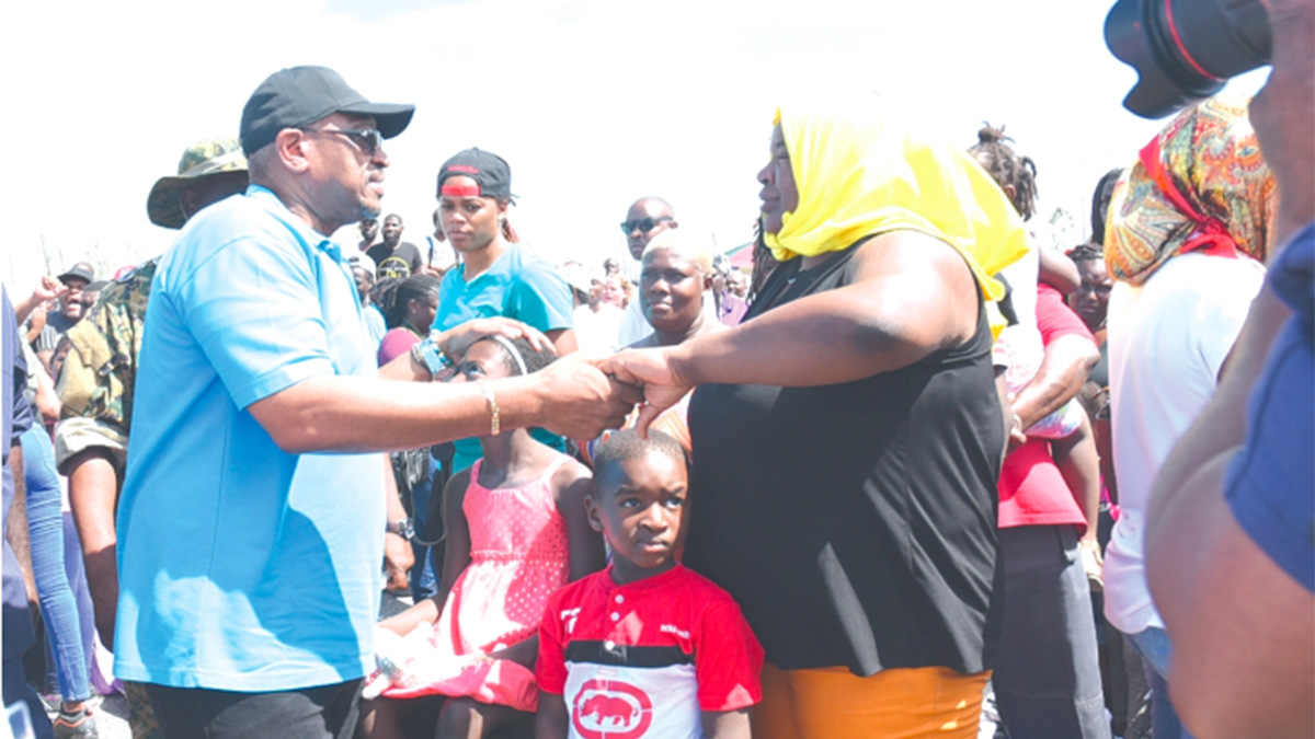 Miles de personas intentan abandonar Bahamas tras paso de Dorian