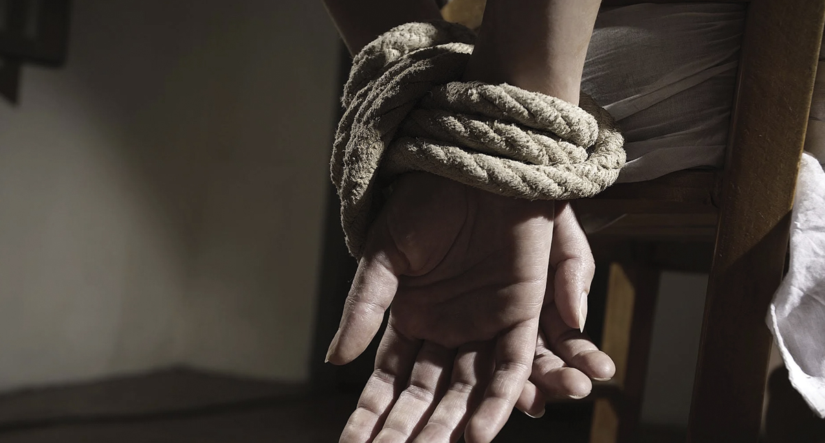 Rescatan a familia extorsionada en Michoacán