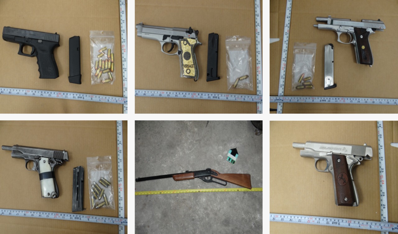 Detienen a extorsionadores con armas, vehículos, joyas y efectivo - extorsionadores-celaya3