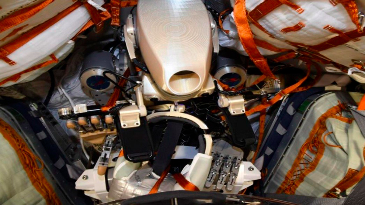 Regresa a la Tierra Fedor, el primer androide cosmonauta ruso