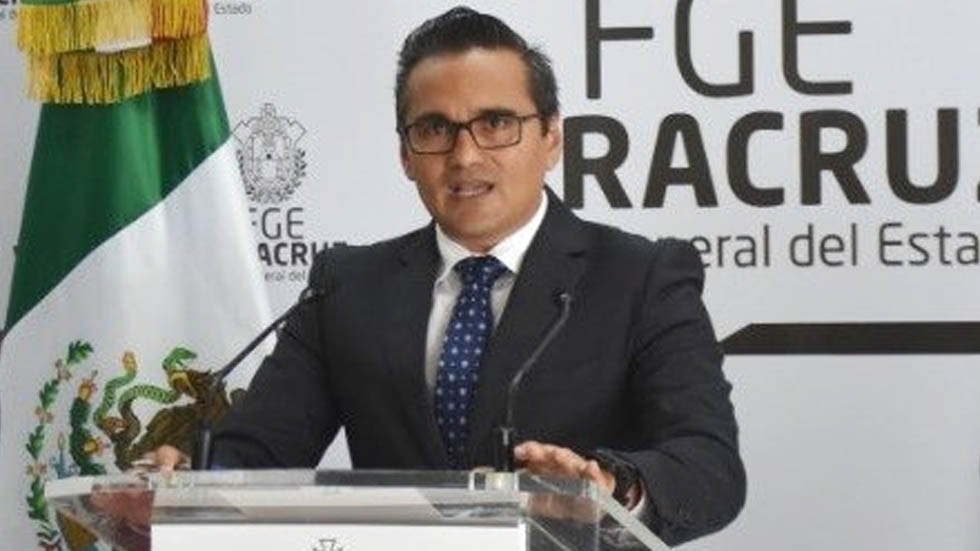 Congreso de Veracruz separa temporalmente del cargo al fiscal Jorge Winckler