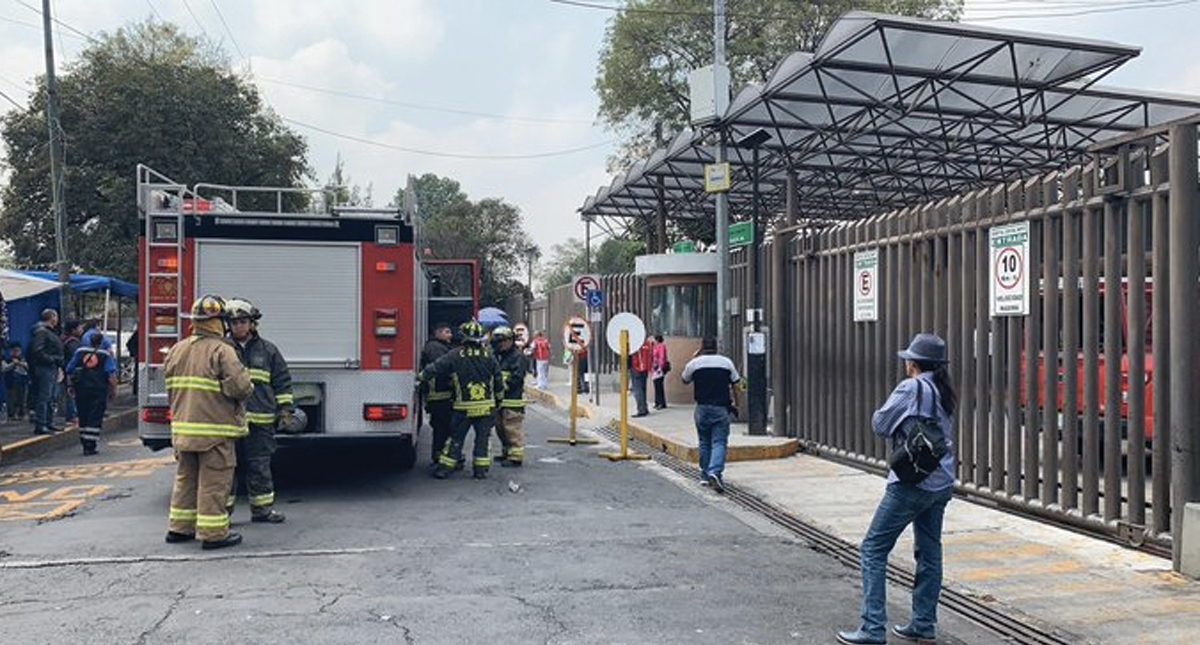 Falsa alarma por fuga de gas en hospital de Pemex