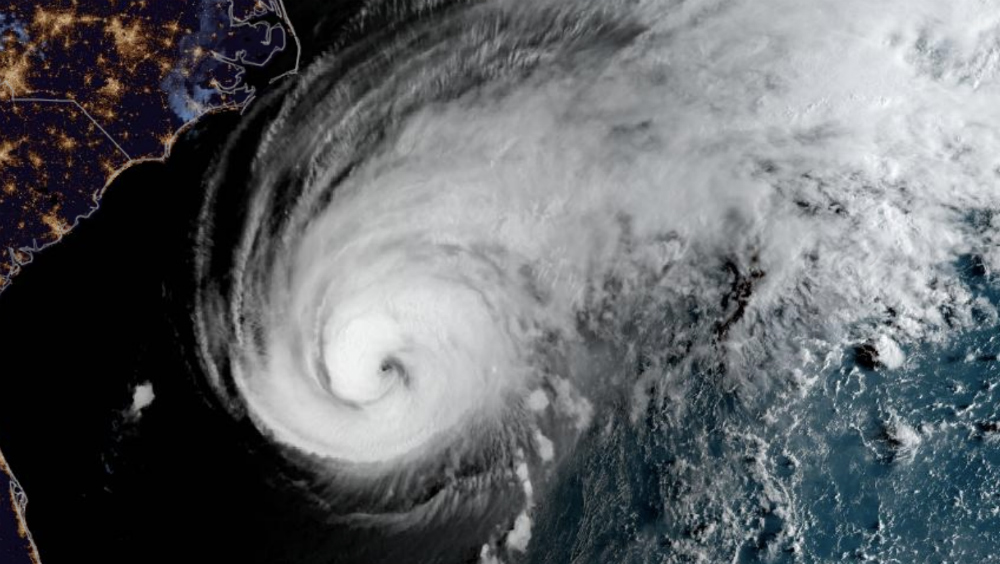 Agencias de gobierno en Bermudas cerrarán por llegada de ciclón Humberto