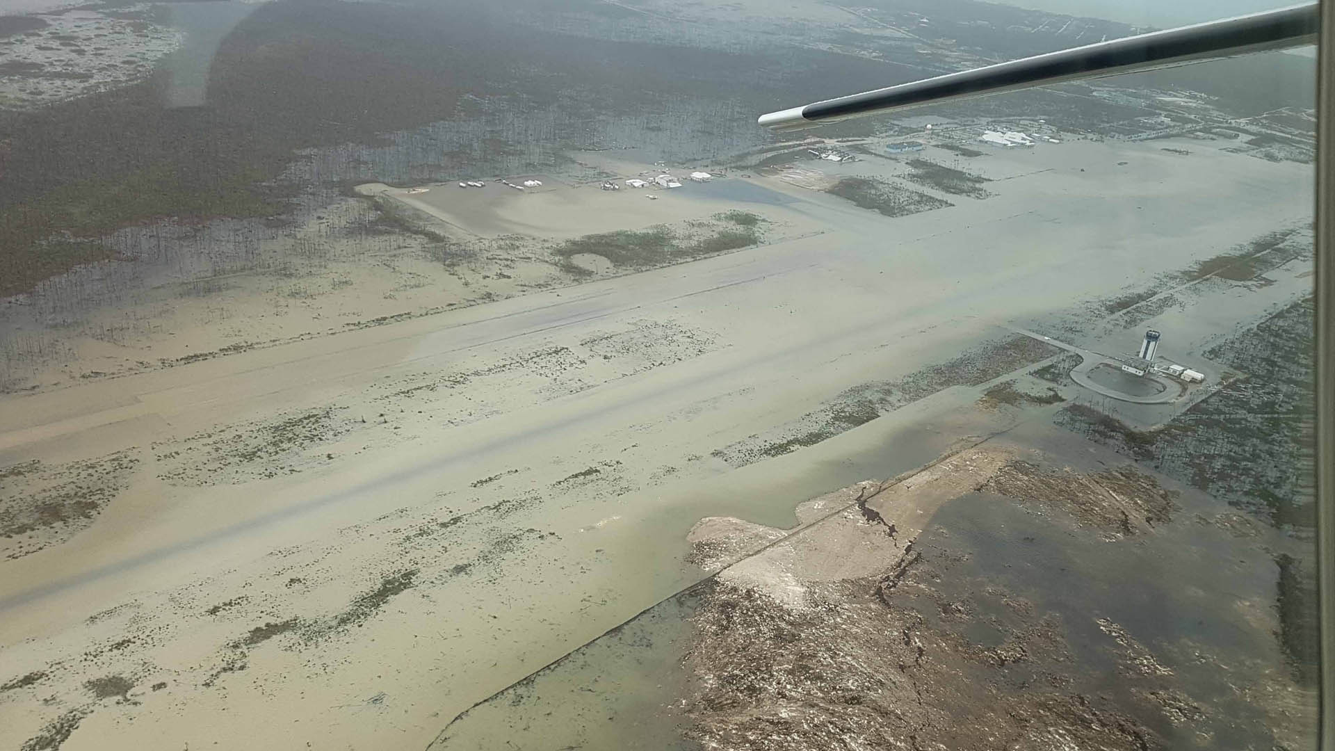 Suman siete muertos por huracán Dorian en Bahamas
