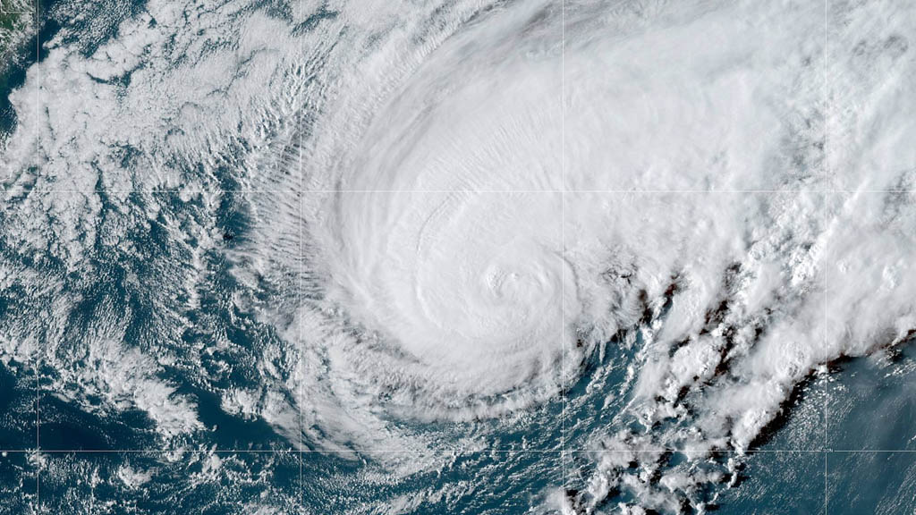 Huracán Humberto alcanza a Bermudas Huracán Humberto alcanza a Bermudas