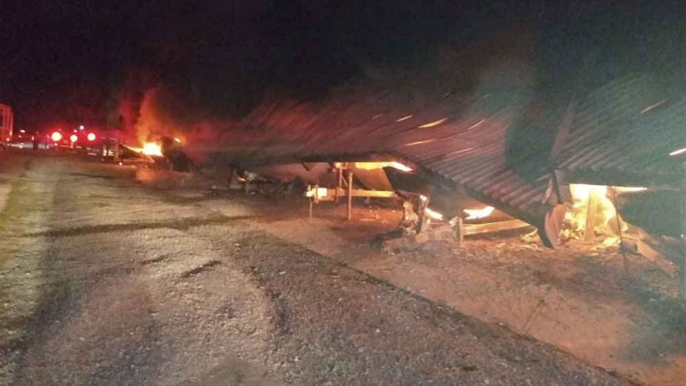 #Video Incendio consume 22 embarcaciones en club de Nuevo León
