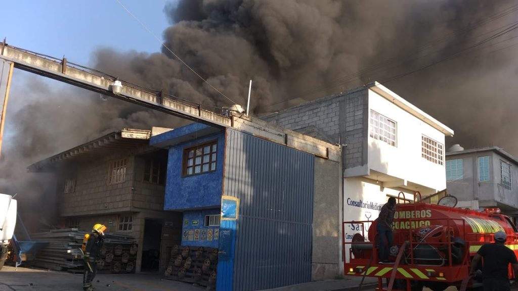 Incendio de bodega deja nueve heridos en Coacalco
