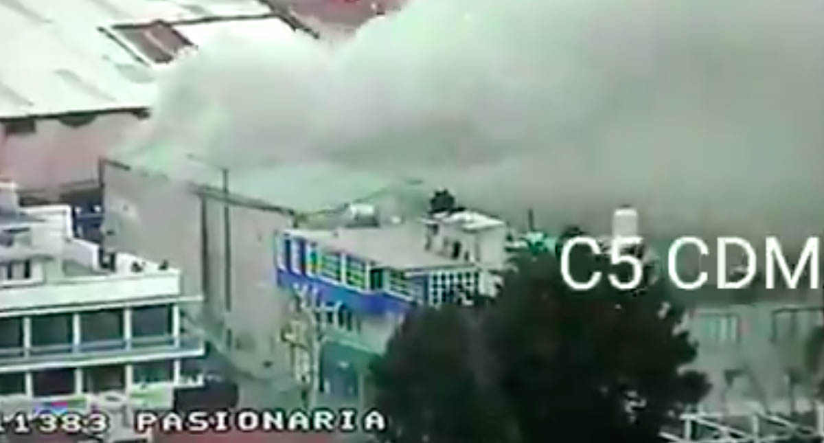 Servicios de emergencia atienden incendio en la Gustavo A. Madero