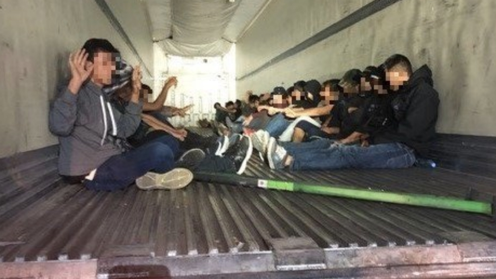 Aseguran en Arizona a 31 indocumentados mexicanos