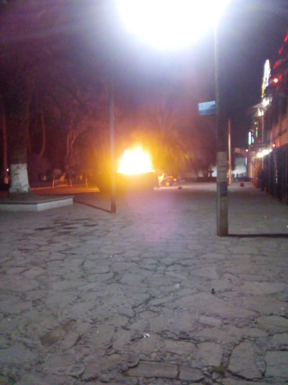 #Video Intentan linchar a presuntos delincuentes en Estado de México - intentan-linchar-a-delincuentes-en-tepetlaoxtoc