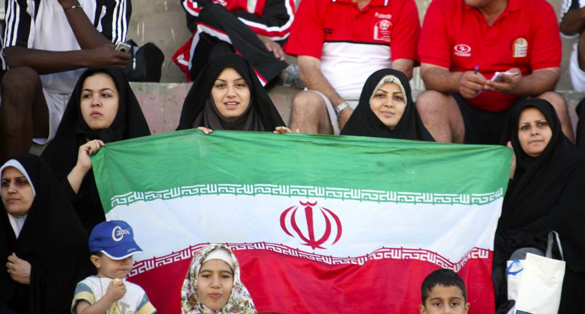 FIFA lamenta muerte de mujer iraní que se inmoló por no permitirle entrar al estadio