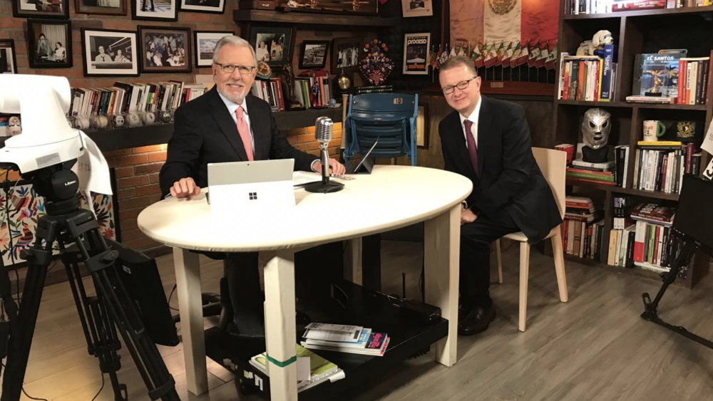 Generación Z tiene gran debilidad psíquica ante el futuro: rector de la UP