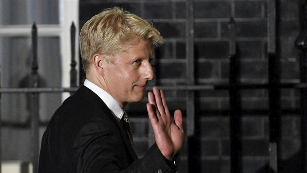 Renuncia hermano de Boris Johnson como diputado por Brexit