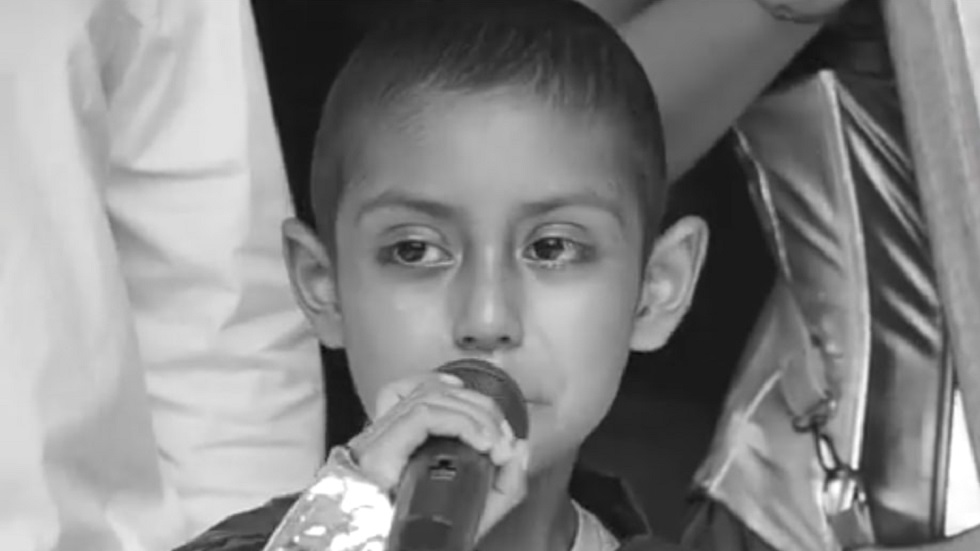 Murió Jonathan, niño con cáncer que cumplió sueño de conocer el mar