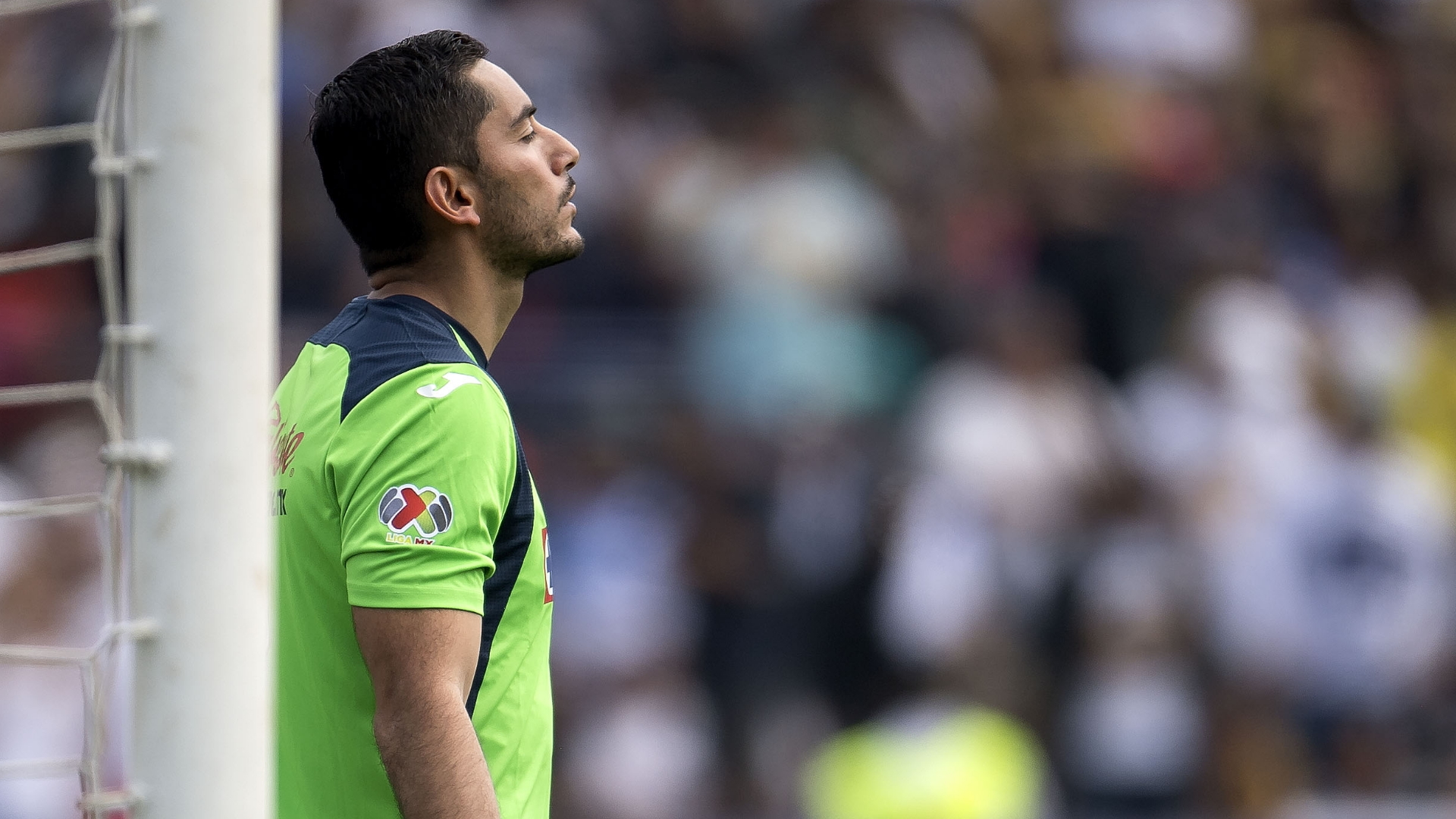 Corona reconoce error durante partido ante Pumas