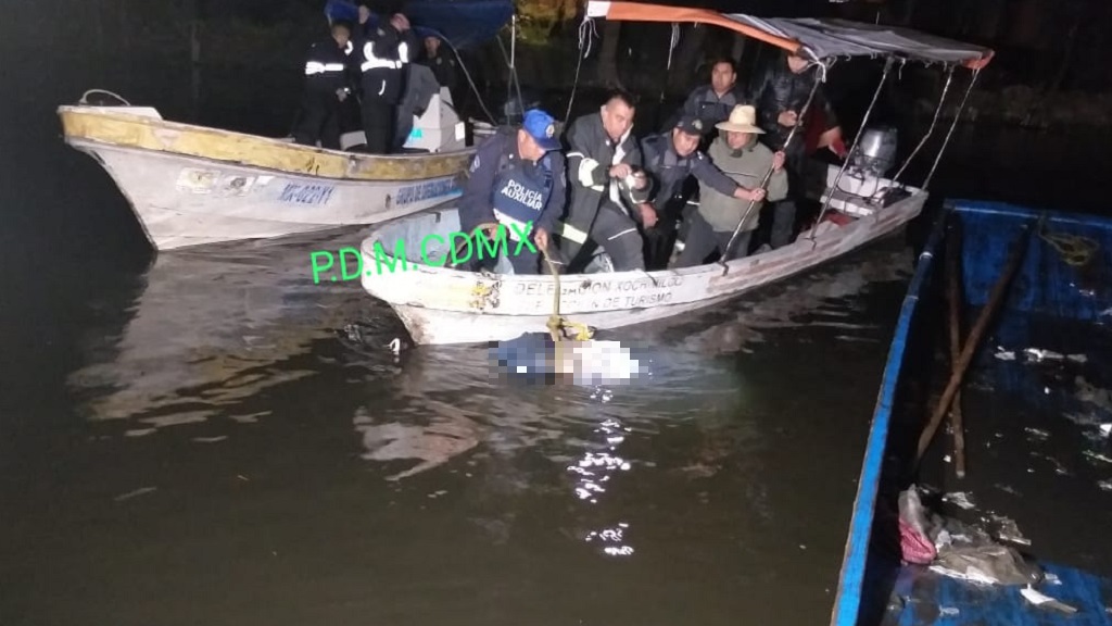 #Video Localizan cadáver de joven que cayó de trajinera en Xochimilco - jose-manuel
