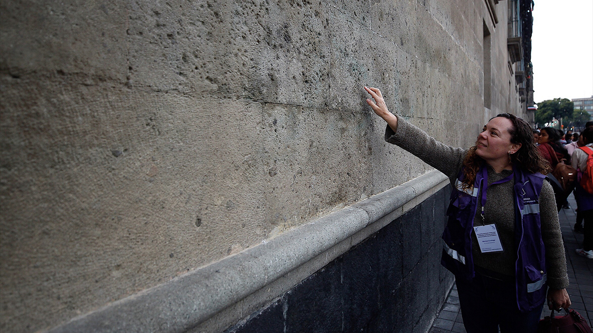 #Video Limpian pintas en Palacio Nacional