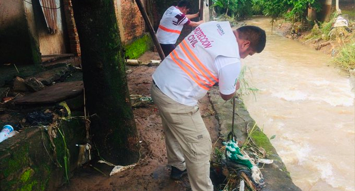 Labores de limpieza tras desbordamiento de ríos en Chiapas