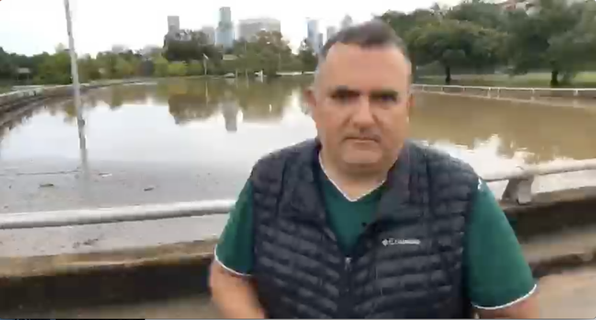 Llueve sobre Mojado en Houston, Texas