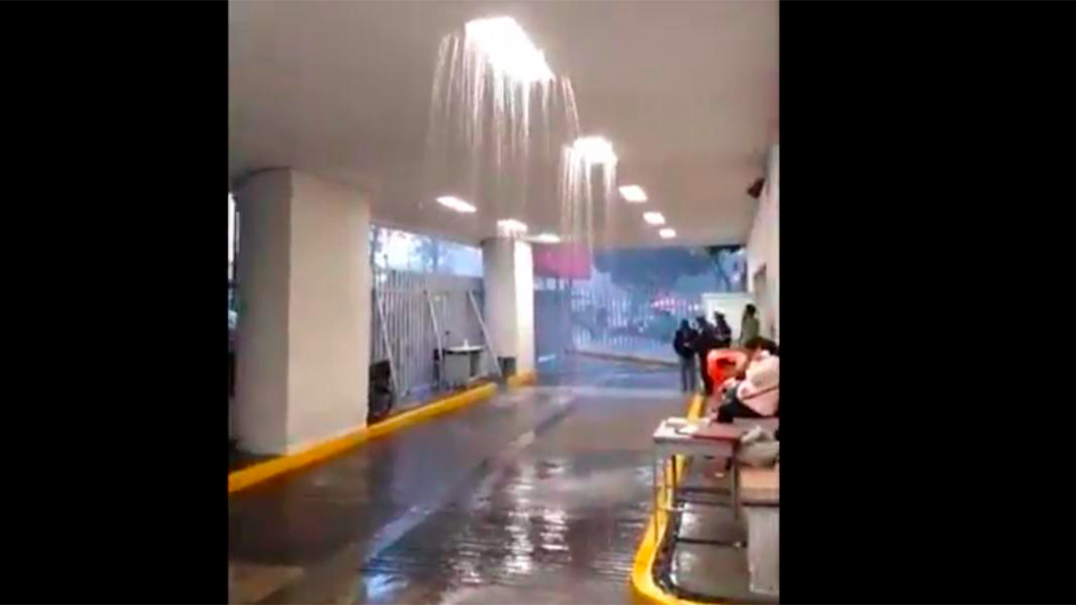 #Video Lluvias crean “cascada” en el Hospital General Balbuena