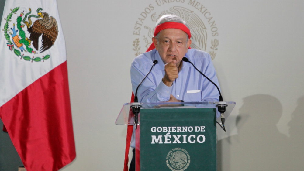 Deshonestidad y corrupción han dado al traste con todo: AMLO en Chihuahua