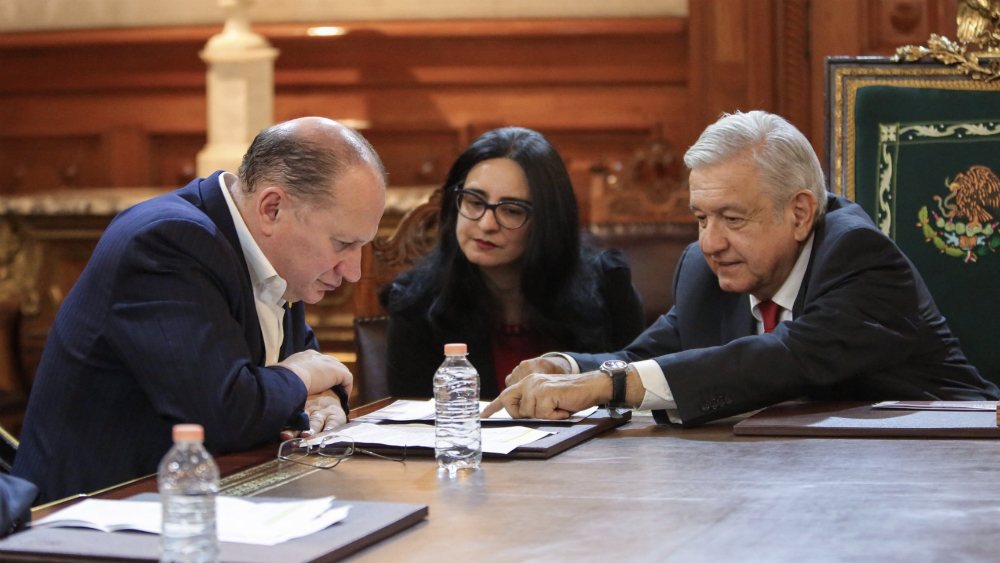 López Obrador destaca confianza de banco en México