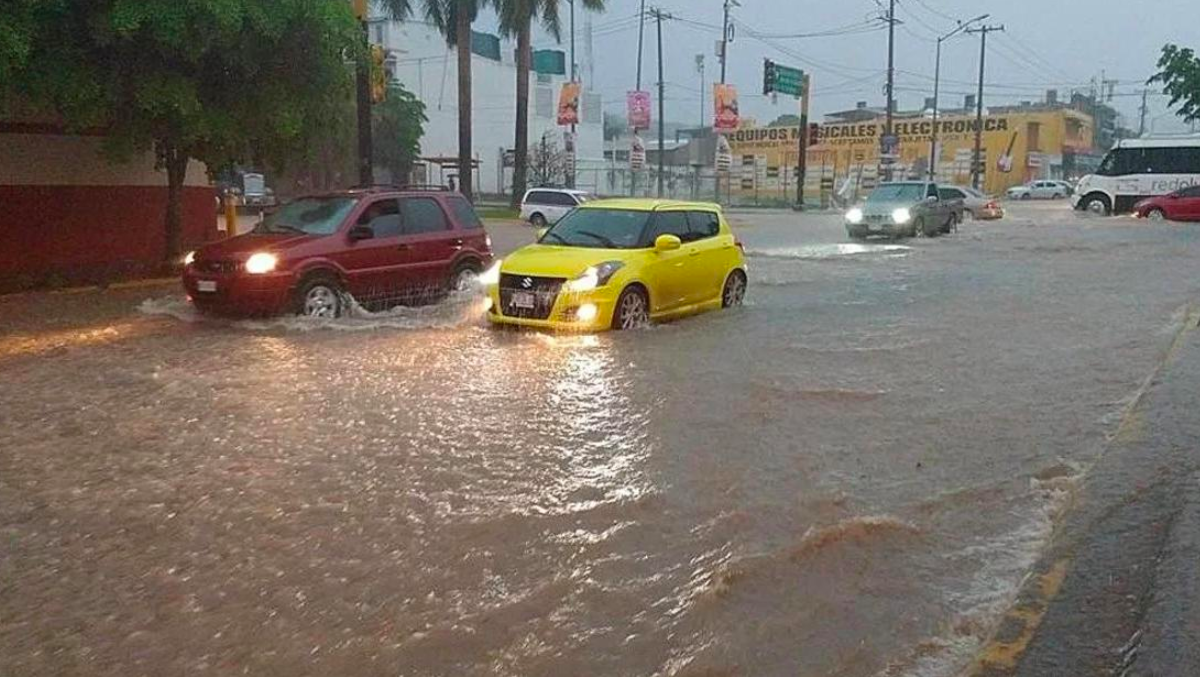 Emiten declaratoria de emergencia en La Paz y Los Cabos por Lorena Emiten declaratoria de emergencia en La Paz y Los Cabos por Lorena