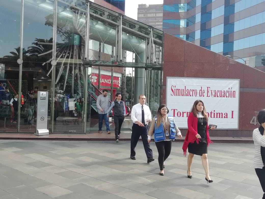 Millones de personas en todo el país participaron en Macrosimulacro - macrosimulacro-lomas-de-chapultepec-11