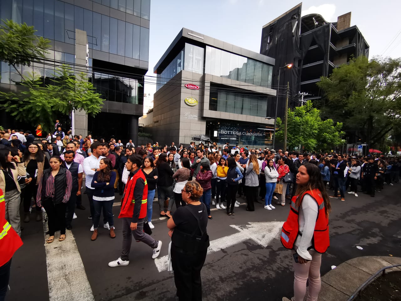 Millones de personas en todo el país participaron en Macrosimulacro - macrosimulacro-lomas-de-chapultepec-3