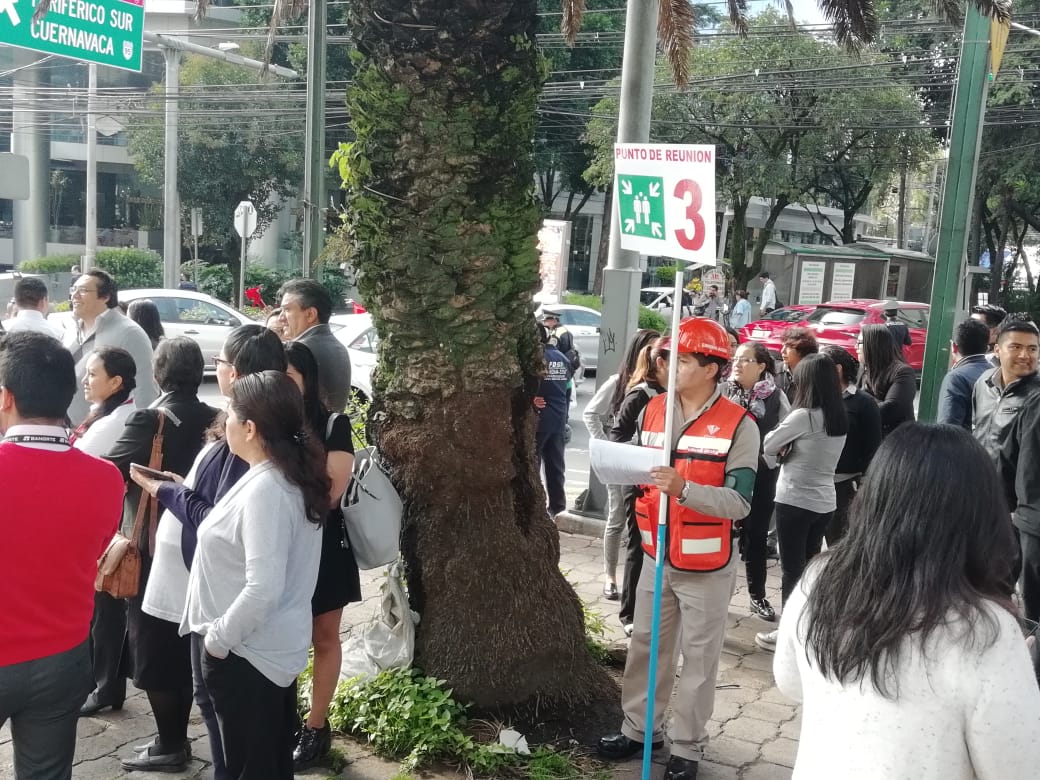 Millones de personas en todo el país participaron en Macrosimulacro - macrosimulacro-lomas-de-chapultepec-7