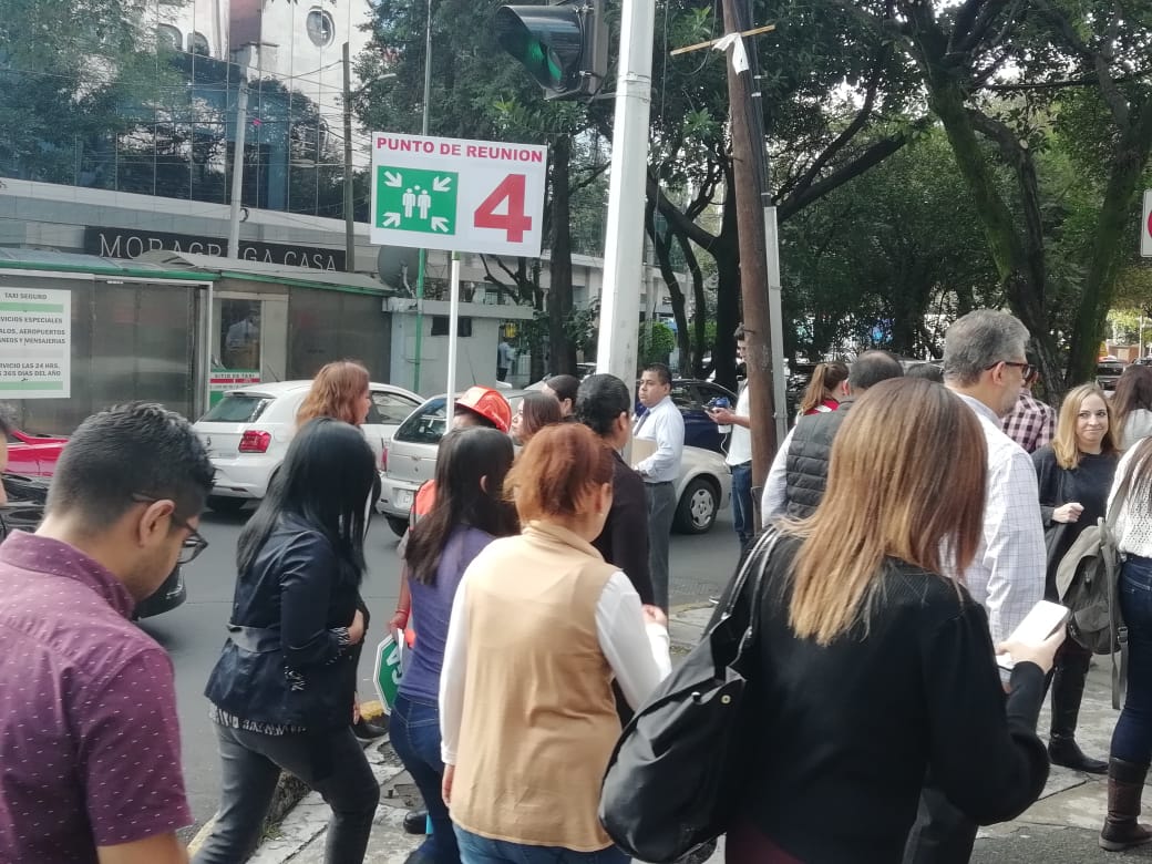 Millones de personas en todo el país participaron en Macrosimulacro - macrosimulacro-lomas-de-chapultepec-8