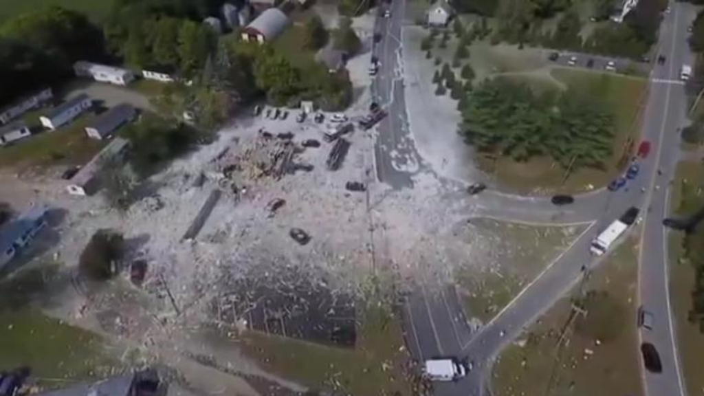 Explosión en asociación benéfica deja un bombero muerto en Maine - maine-farmington-explosion-leap-4