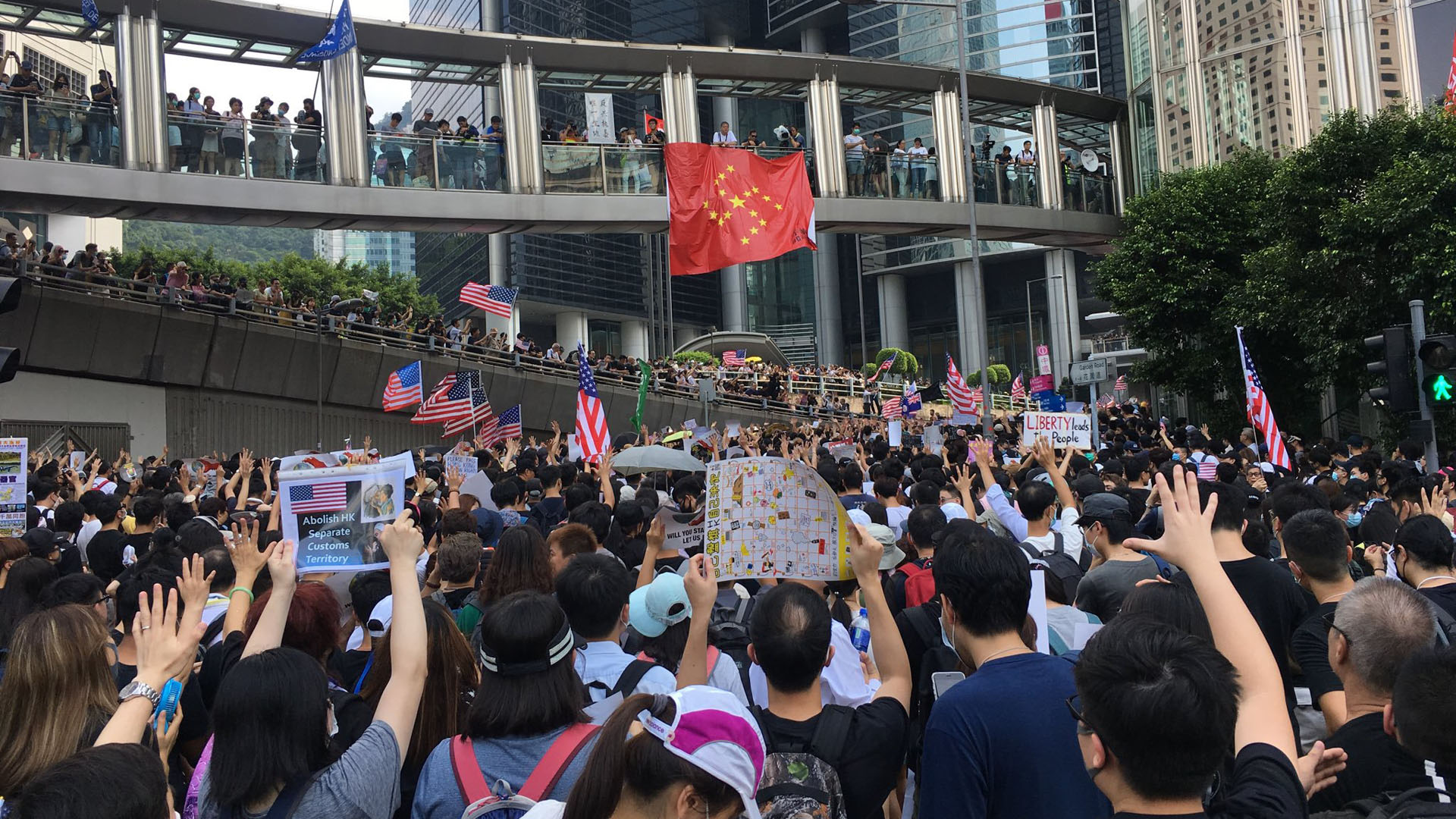 Manifestantes piden a EE.UU. que apoye autonomía de Hong Kong