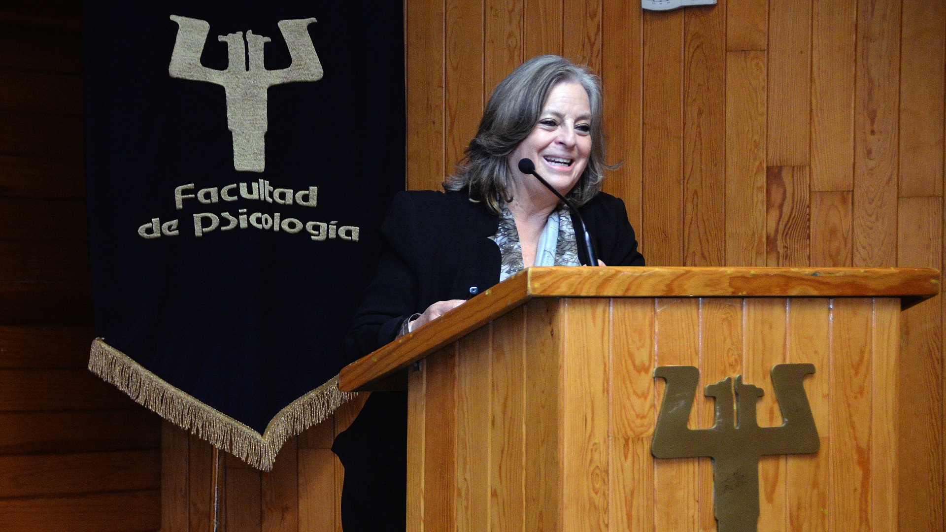 Trastornos mentales afectan a la tercera parte de la población mundial - maria-elena-medina-mora-icaza-en-conferencia